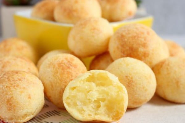 pao de queijo